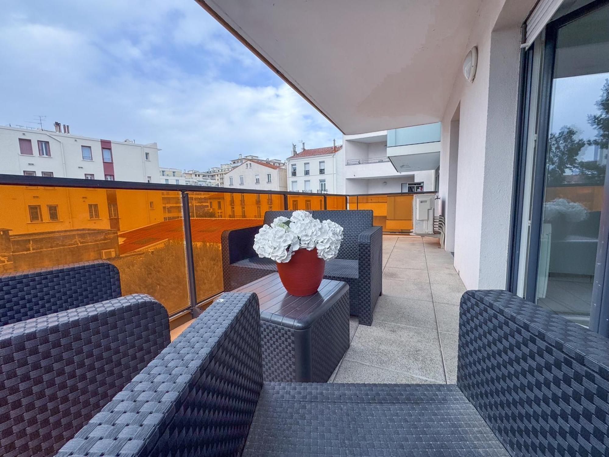 Bel Appartement Climatise & Parking Perpignan Bagian luar foto