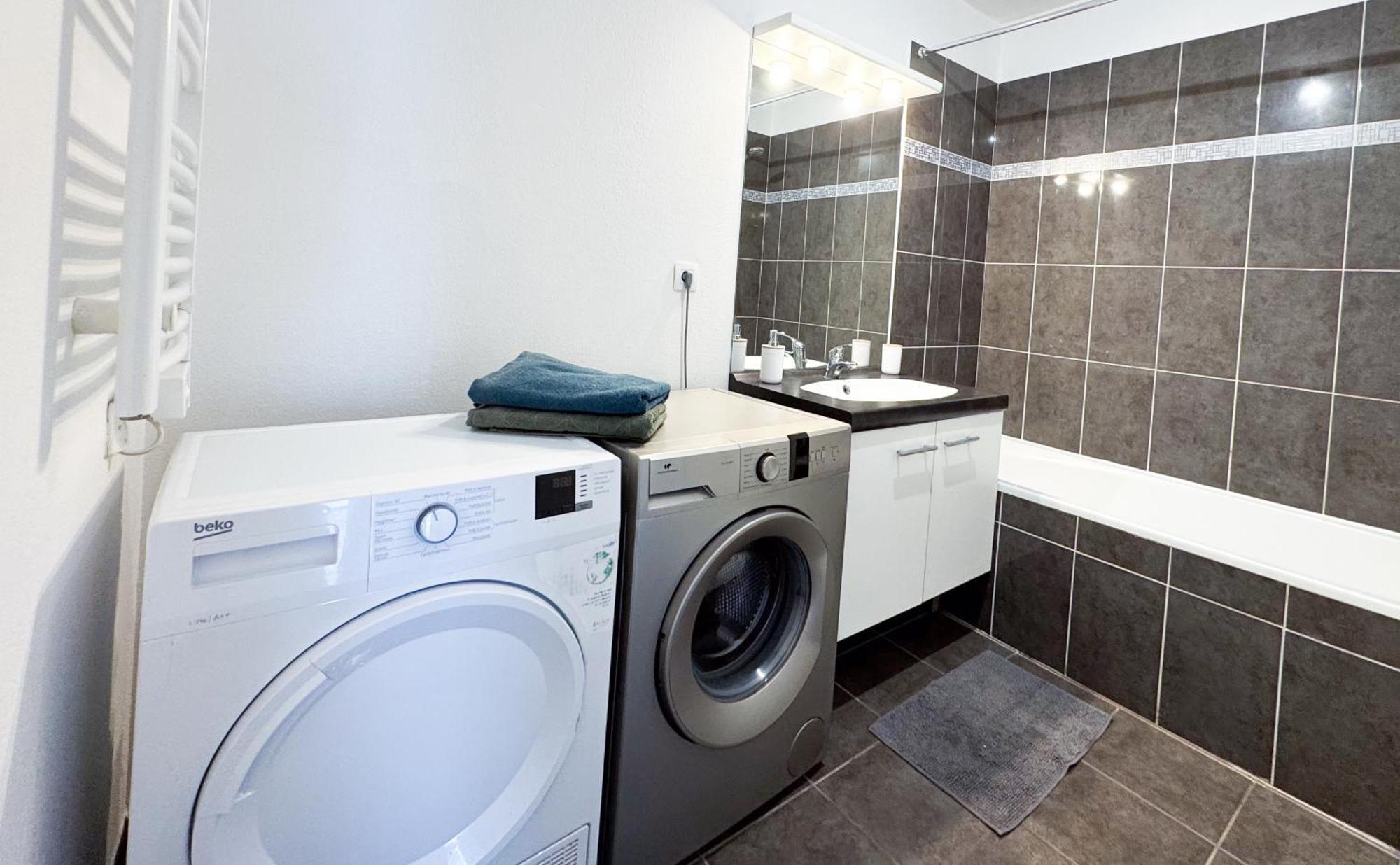 Bel Appartement Climatise & Parking Perpignan Bagian luar foto